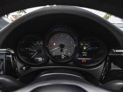 Used 2022 Porsche Macan S AWD/4WD image 17