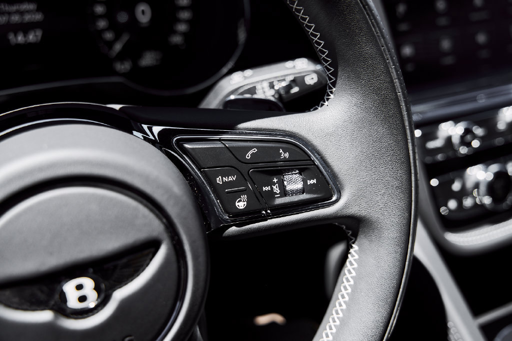 Used 2024 Bentley Bentayga AWD/4WD image 58