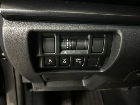 Certified 2022 Subaru Crosstrek 2.5i Sport w/ Moonroof Package image 17