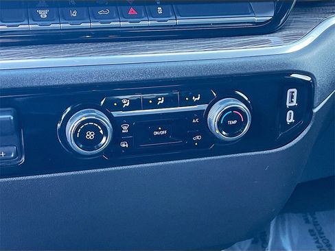 Used 2024 Chevrolet Silverado 2500 LT image 15