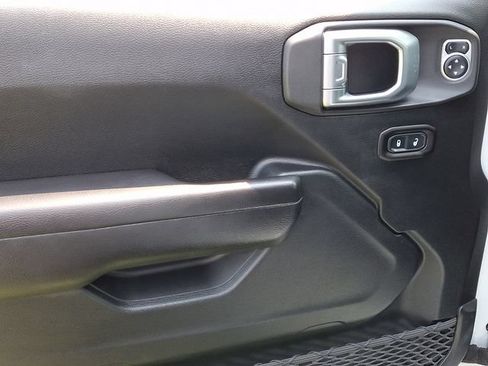 Used 2019 Jeep Wrangler Rubicon AWD/4WD image 12
