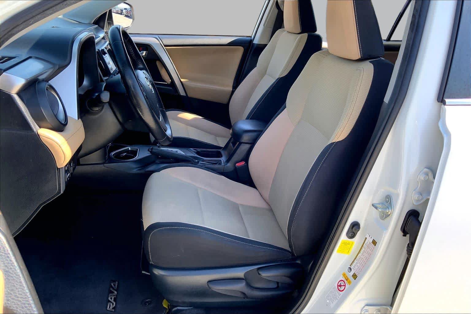 Used 2018 Toyota RAV4 XLE FWD image 8