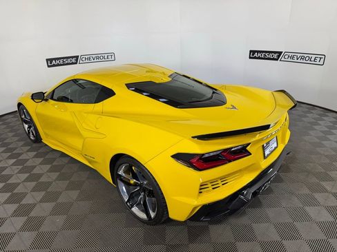 Used 2026 Chevrolet Corvette Z06 w/ Chrome Exterior Badge Package image 5