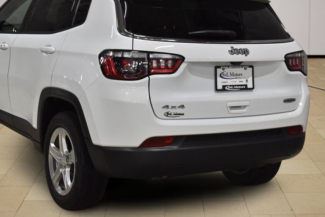 Certified 2024 Jeep Compass Latitude AWD/4WD image 31