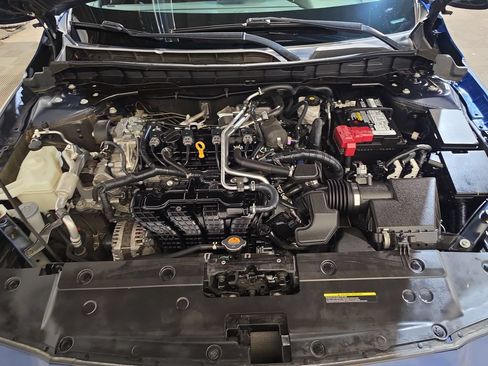 Used 2024 Nissan Altima 2.5 SR FWD image 17