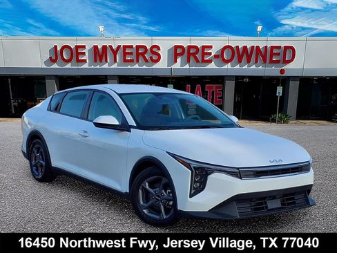 Used 2025 Kia K4 FWD image 1