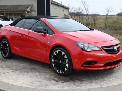 Used 2018 Buick Cascada Sport Touring w/ Dark Effects Package image 3