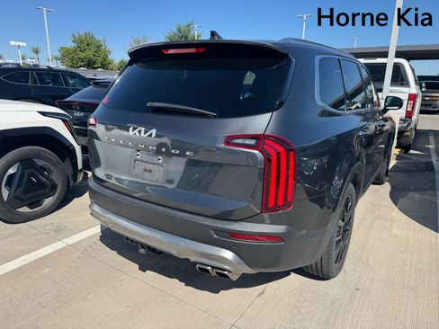 Certified 2022 Kia Telluride SX w/ Towing Package FWD image 4