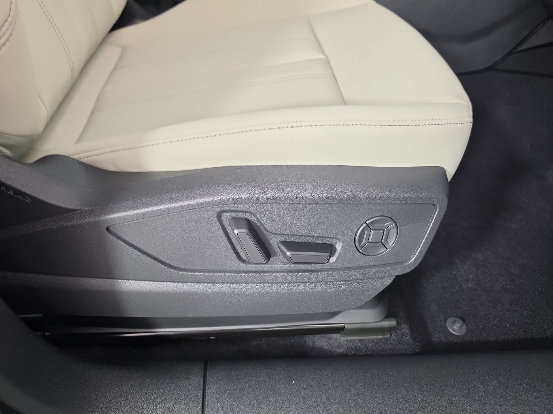 New 2026 Audi Q5 Premium AWD/4WD image 37