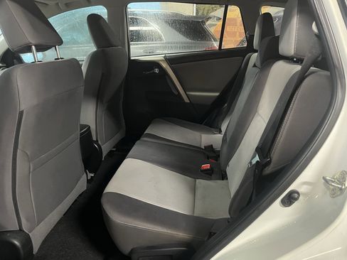 Used 2015 Toyota RAV4 XLE FWD image 30