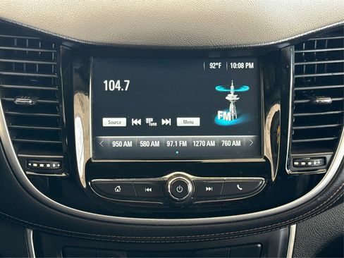 Used 2017 Chevrolet Trax LT w/ LT Convenience Package FWD image 14