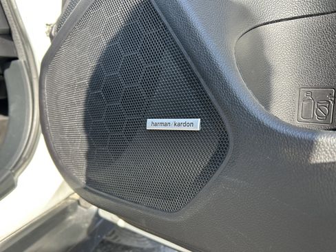 Used 2016 Subaru Outback 2.5i Limited AWD/4WD image 25