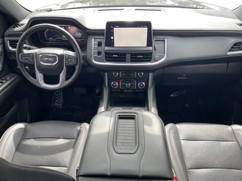 Used 2022 GMC Yukon SLT w/ SLT Premium Package image 10