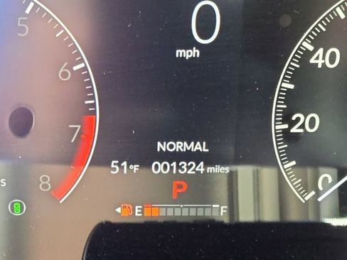 Used 2025 Honda HR-V LX image 16