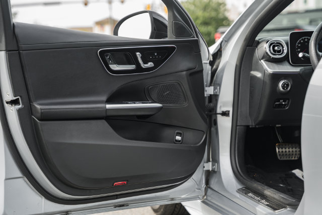 Certified 2023 Mercedes-Benz C 300 4MATIC Sedan image 35