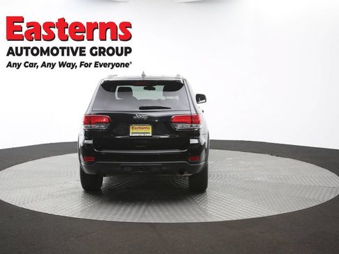 Used 2021 Jeep Grand Cherokee Laredo AWD/4WD image 40