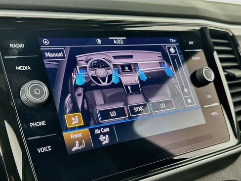 Used 2023 Volkswagen Atlas Cross Sport SE FWD image 15