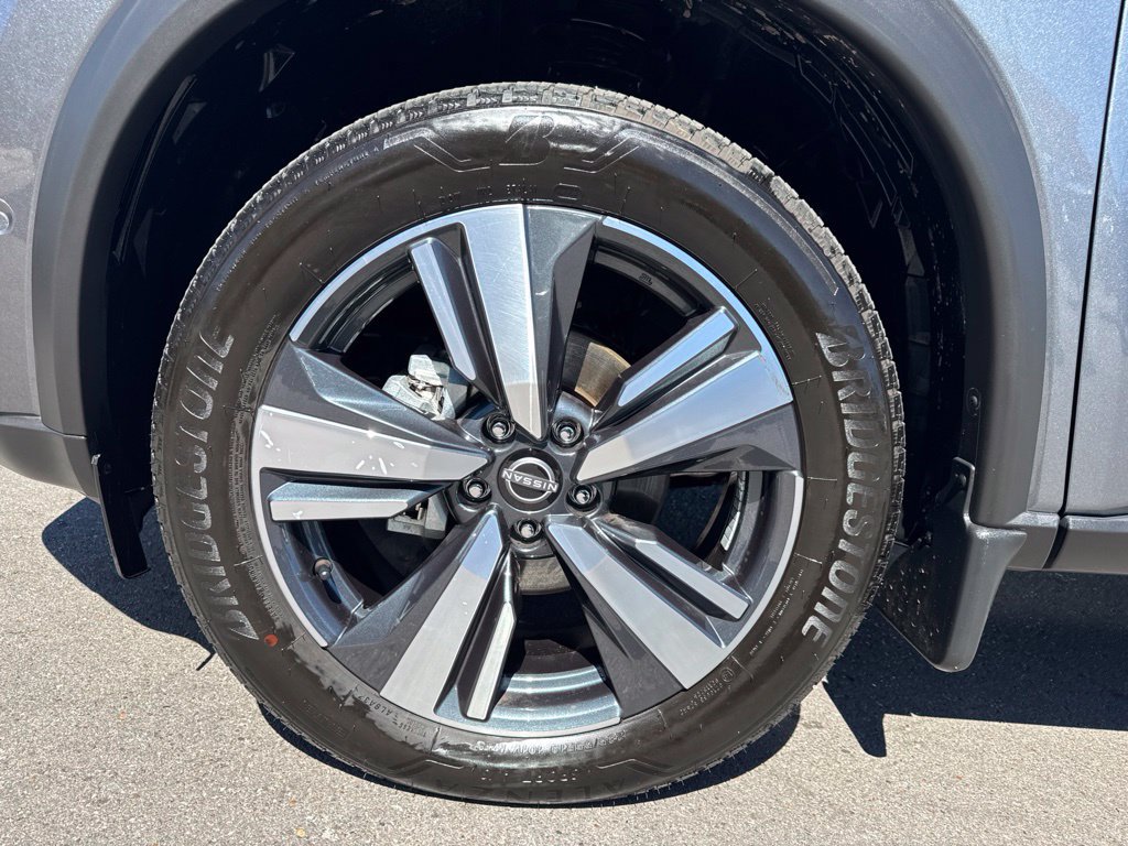 Used 2023 Nissan Rogue SL w/ SL Premium Package AWD/4WD image 32