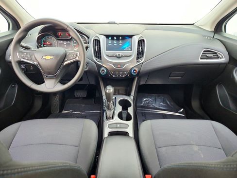 Used 2018 Chevrolet Cruze LT w/ Convenience Package FWD image 20