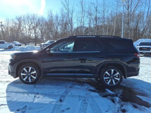 Used 2023 Honda Pilot Elite image 2