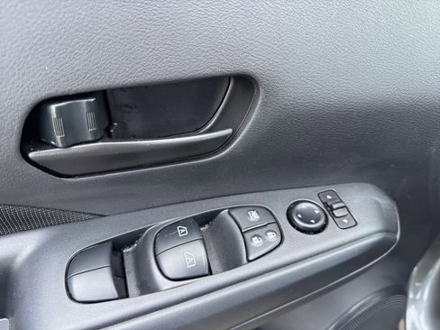 Used 2025 Nissan Kicks Play S image 12