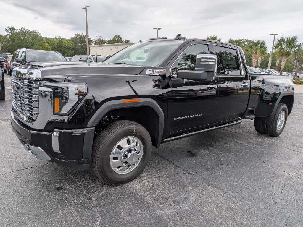 New 2026 GMC Sierra 3500 Denali w/ Denali Reserve Package AWD/4WD image 8
