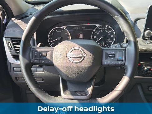 Used 2025 Nissan Rogue SV FWD image 28