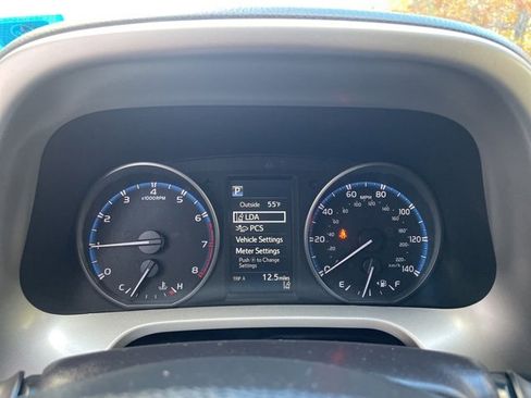 Used 2017 Toyota RAV4 LE image 19