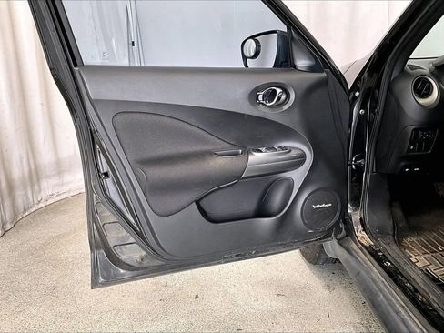Used 2015 Nissan Juke SL image 20