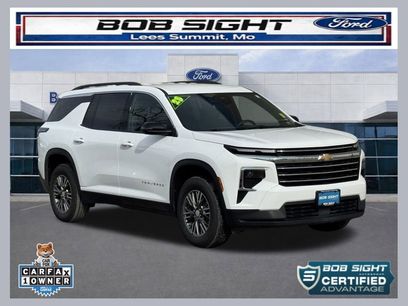 Used 2025 Chevrolet Traverse LT