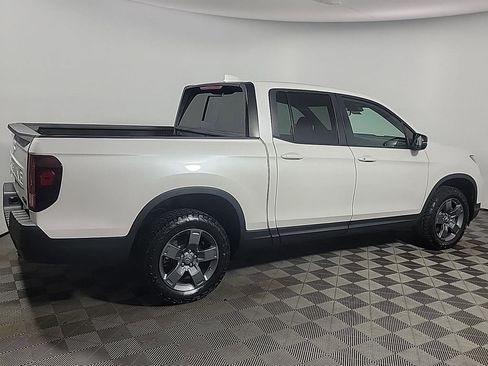 Certified 2024 Honda Ridgeline TrailSport image 4