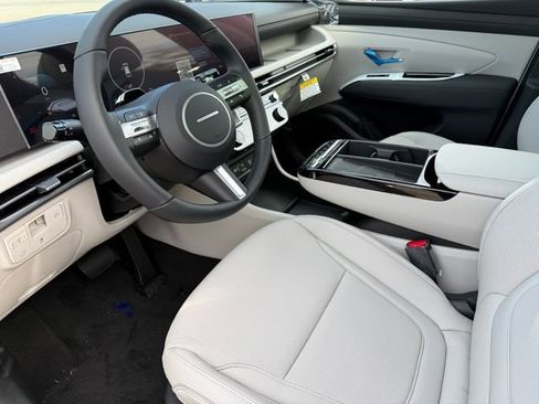 New 2026 Hyundai Tucson Limited image 18