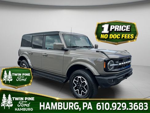 Used 2025 Ford Bronco Outer Banks AWD/4WD image 1