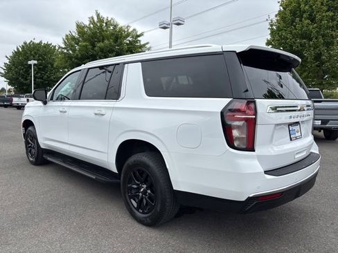Used 2022 Chevrolet Suburban LS AWD/4WD image 3