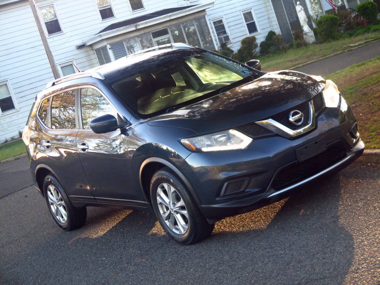 Used 2016 Nissan Rogue SV AWD/4WD image 25