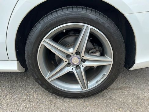 Used 2017 Mercedes-Benz E 300 4MATIC image 12