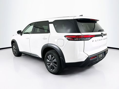 Used 2024 Nissan Pathfinder S image 5