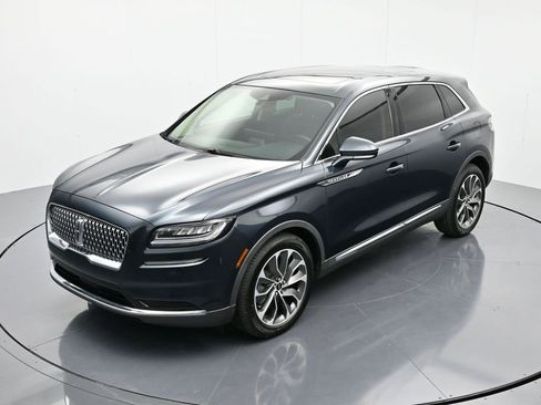 Used 2023 Lincoln Nautilus Reserve image 29