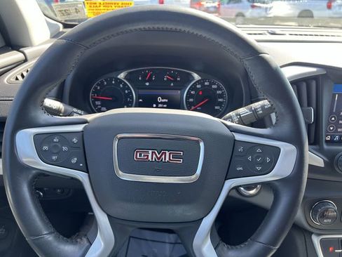 Certified 2022 GMC Terrain SLT image 10