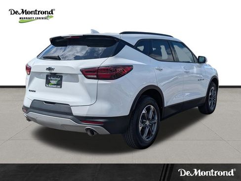 Used 2025 Chevrolet Blazer LT w/ Sound & Technology Package image 5