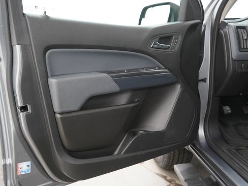 Used 2022 Chevrolet Colorado Z71 AWD/4WD image 19