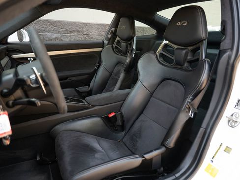 Used 2015 Porsche 911 GT3 RWD image 3