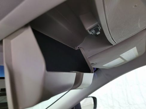 Used 2018 Nissan Rogue S image 36