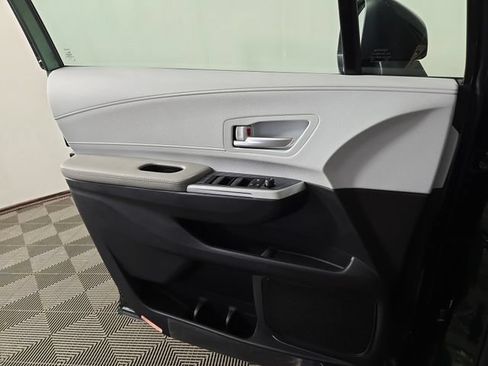 New 2026 Toyota Sienna XLE FWD image 31