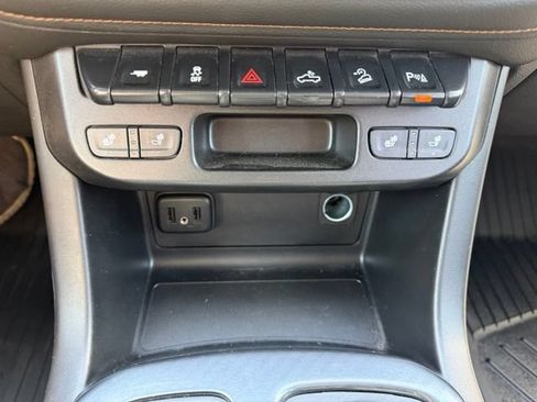 Used 2022 GMC Canyon AT4 w/ Trailering Package AWD/4WD image 27