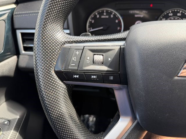 Used 2022 Mitsubishi Outlander ES FWD image 23