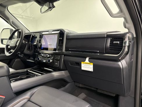 New 2026 Ford F250 Lariat w/ Black Appearance Package AWD/4WD image 36