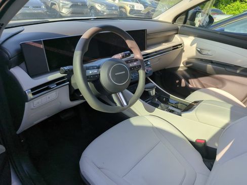 Used 2025 Hyundai Tucson SE FWD image 5