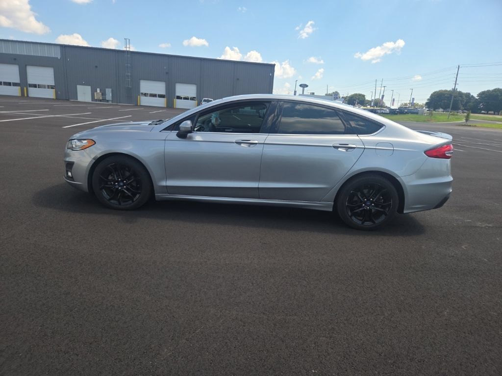 Used 2020 Ford Fusion SE w/ Equipment Group 151A FWD image 7