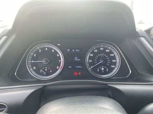 Used 2023 Hyundai Sonata SE w/ Preferred Accessory Package image 11